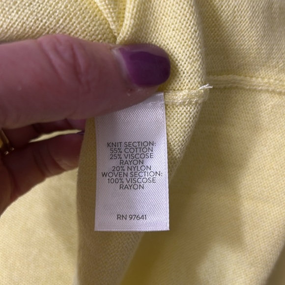 New J. Jill Buttercup Yellow V-Neck Sweater size large petite - Picture 7 of 8